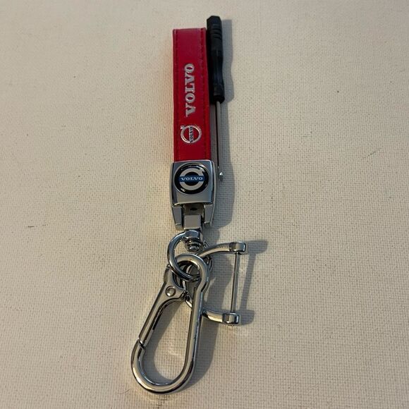 Volvo Logo Key Fob Keychain in Red Leather NWT - Picture 1 of 4